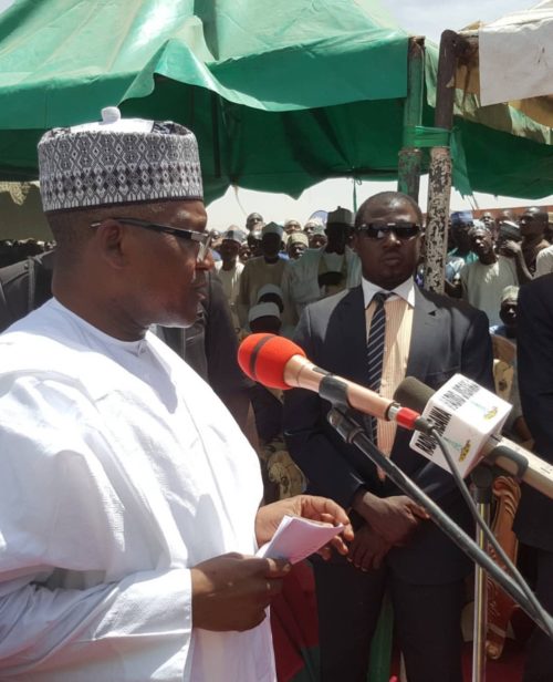 Dangote loses N2b monthly to Apapa traffic Gridlocks<br />
<b>Deprecated</b>: strip_tags(): Passing null to parameter #1 ($string) of type string is deprecated in <b>/var/www/vhosts/economicconfidential.com/httpdocs/wp-content/themes/Newspaper/loop-single.php</b> on line <b>60</b><br />
Dangote loses N2b monthly to Apapa traffic Gridlocks
