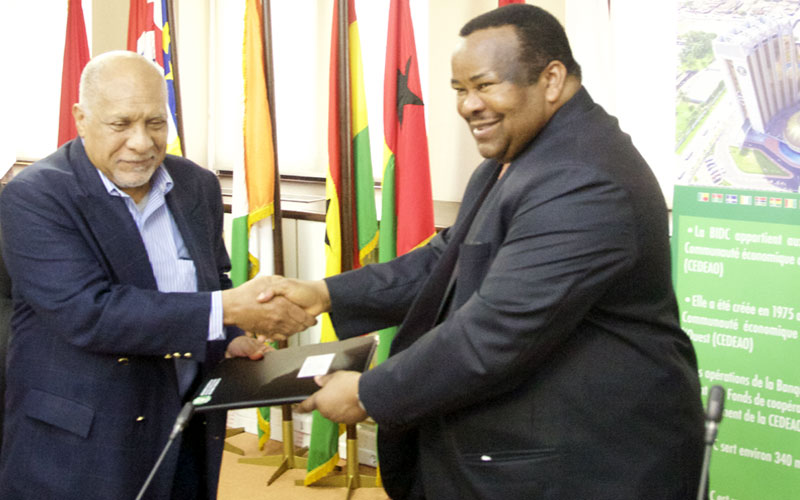 EBID Signs $5.7m Loan Agreement with PMC Liberia<br />
<b>Deprecated</b>: strip_tags(): Passing null to parameter #1 ($string) of type string is deprecated in <b>/var/www/vhosts/economicconfidential.com/httpdocs/wp-content/themes/Newspaper/loop-single.php</b> on line <b>60</b><br />
EBID Signs $5.7m Loan Agreement with PMC Liberia