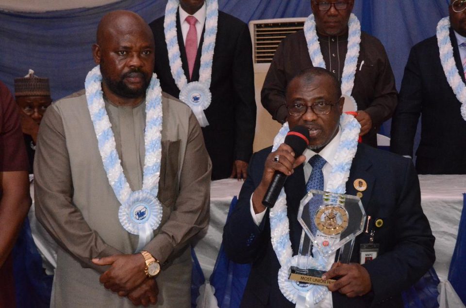Baru Commends Oil Workers for Averting Nationwide Strike<br />
<b>Deprecated</b>: strip_tags(): Passing null to parameter #1 ($string) of type string is deprecated in <b>/var/www/vhosts/economicconfidential.com/httpdocs/wp-content/themes/Newspaper/loop-single.php</b> on line <b>64</b><br />
Baru Commends Oil Workers for Averting Nationwide Strike