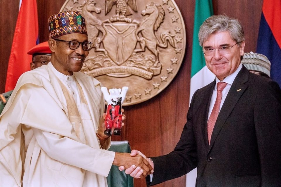 Nigeria, Siemens Sign Power Deal To Generate 11,000MW By 2023