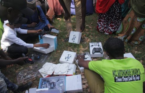 Lecturer Trains Students, Security Operatives on Drone Operation (3)