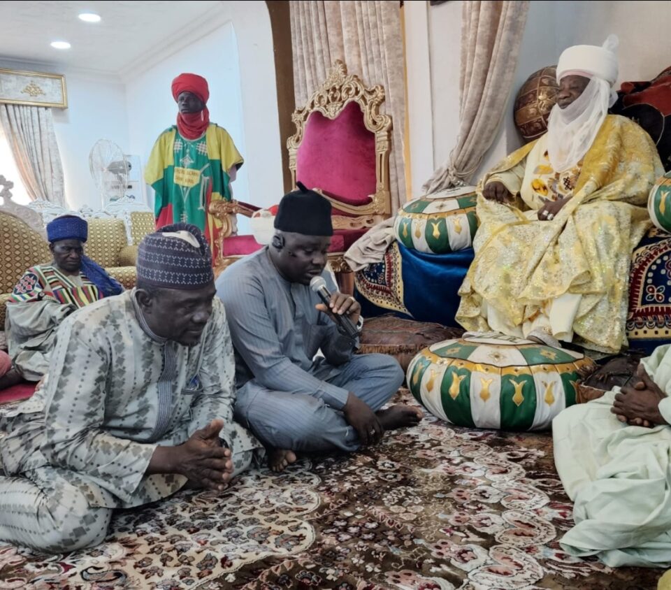 Yushau Shuaib and Emir of Ilorin, Sulu Gambari