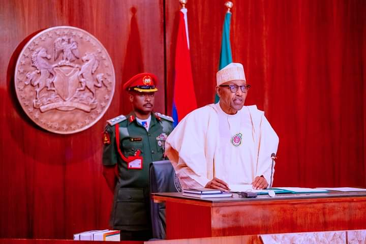 President Muhammadu Buhari speaking at the unveiling ceremony of the new naira notes