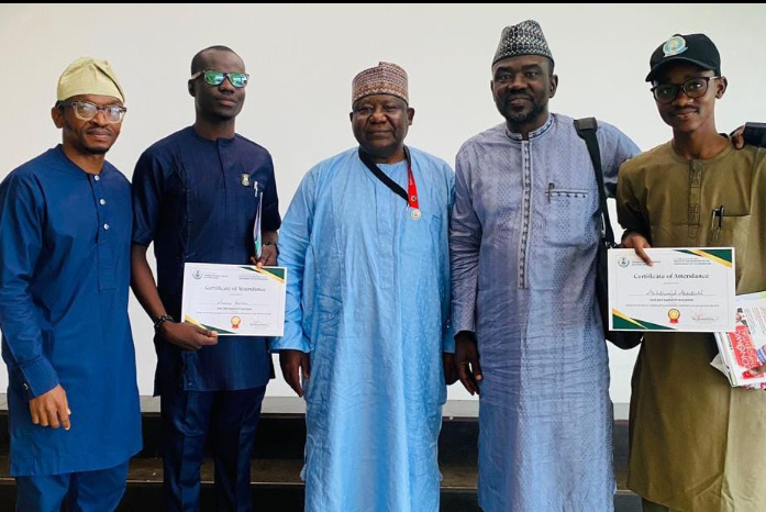 IMPR Boss, Alhaji Yushau Shuaib, DG BPSR Mr. Ibrahim Dasuki Arabi with NYSC Members