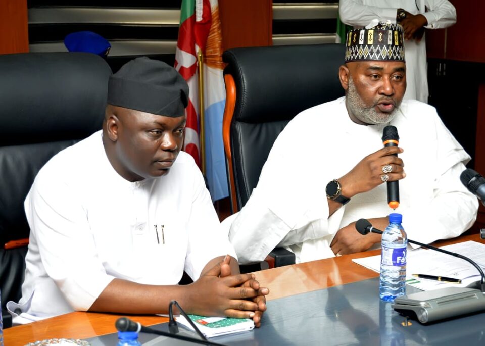 FG to Assist Governor Kefas Boost Sustainable Development in Taraba<br />
<b>Deprecated</b>: strip_tags(): Passing null to parameter #1 ($string) of type string is deprecated in <b>/var/www/vhosts/economicconfidential.com/httpdocs/wp-content/themes/Newspaper/loop-single.php</b> on line <b>64</b><br />
FG to Assist Governor Kefas Boost Sustainable Development in Taraba
