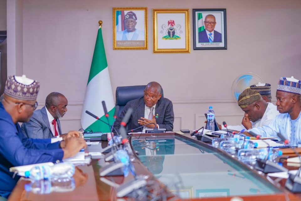 We’re Removing Impediments To Sugar Production – NSDC Boss Assures Minister, Operators<br />
<b>Deprecated</b>: strip_tags(): Passing null to parameter #1 ($string) of type string is deprecated in <b>/var/www/vhosts/economicconfidential.com/httpdocs/wp-content/themes/Newspaper/loop-single.php</b> on line <b>60</b><br />
We’re Removing Impediments To Sugar Production – NSDC Boss Assures Minister, Operators