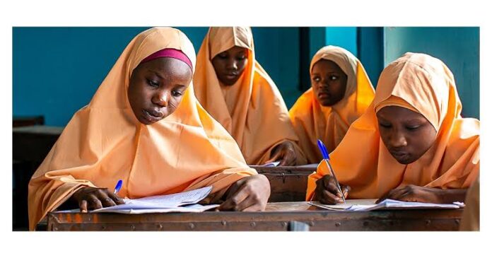Girls in a classroom. Credit: Smart Edge/World Bank.