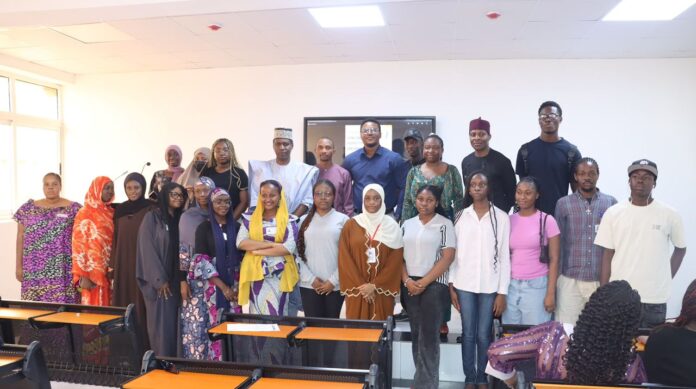 Baze University Hosts Academia