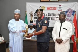 Enforcement Officer Award” went to Commandant Olusola Odumosu of the FCT NSCDC